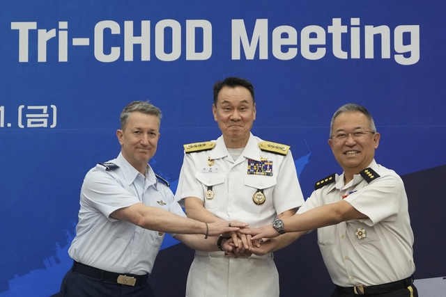 Mỹ - Nhật - Hàn tập trận với máy bay ném bom B-52, ra tuyên bố chung- Ảnh 2.