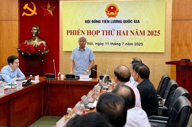 Chốt đề xuất tăng lương tối thiểu vùng năm 2026 lên 7,2%- Ảnh 1. Chốt đề xuất tăng lương tối thiểu vùng năm 2026 lên 7,2%- Ảnh 1.