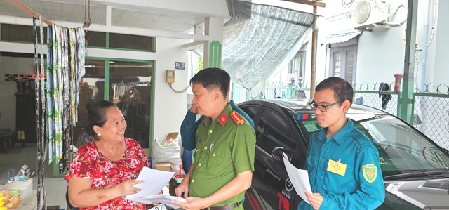 Kiểm tra phòng cháy, chữa cháy nhà trọ, chung cư 25 tầng ở phường Phú Thuận Kiểm tra phòng cháy, chữa cháy nhà trọ, chung cư 25 tầng ở phường Phú Thuận