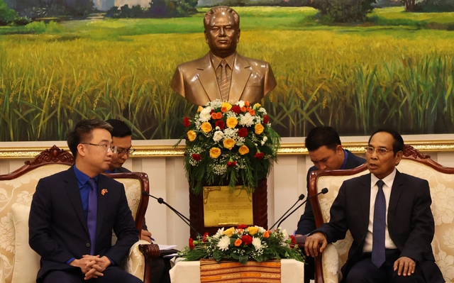 Đặc biệt quan tâm giáo dục thế hệ trẻ giữ gìn truyền thống hữu nghị Việt Nam – Lào Đặc biệt quan tâm giáo dục thế hệ trẻ giữ gìn truyền thống hữu nghị Việt Nam – Lào