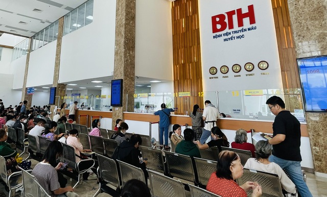 Không để bệnh nhân TP.HCM mất 5 giờ kẹt xe đến trung tâm chữa bệnh - Ảnh 2.