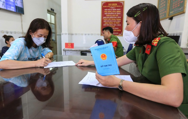 Chủ trọ hay người thuê trọ chịu trách nhiệm đăng ký tạm trú?- Ảnh 2. Chủ trọ hay người thuê trọ chịu trách nhiệm đăng ký tạm trú?- Ảnh 2.