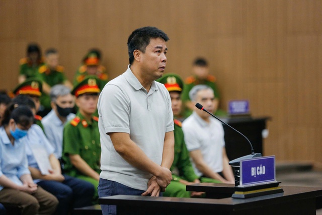 Tuyên án Nguyễn Văn Hậu và loạt cựu quan chức nhận hối lộ Tuyên án Nguyễn Văn Hậu và loạt cựu quan chức nhận hối lộ