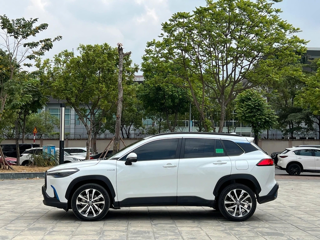 Toyota Corolla Cross hybrid sau 3 năm sử dụng giá gần 800 triệu đồng, có đáng mua?- Ảnh 2.
