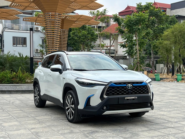 Toyota Corolla Cross hybrid sau 3 năm sử dụng giá gần 800 triệu đồng, có đáng mua?- Ảnh 1.