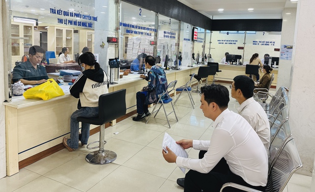 TP.HCM: Người dân hài lòng sau 10 ngày vận hành chính quyền địa phương 2 cấp - Ảnh 1.