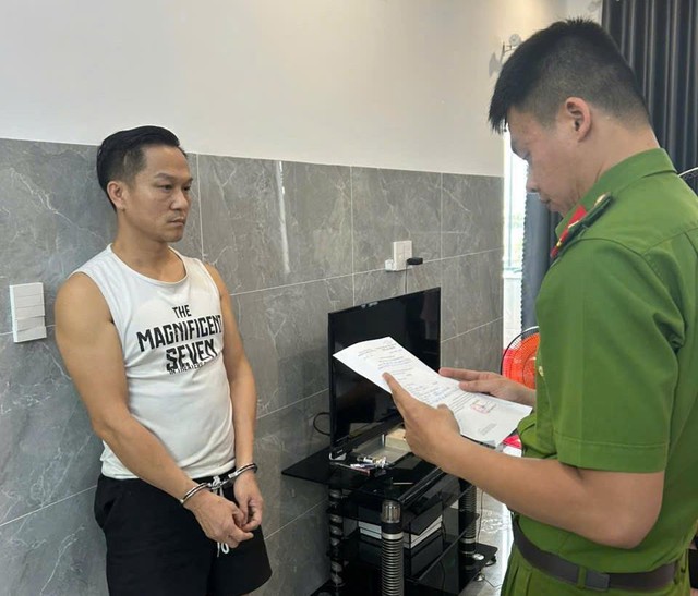 Chặt đứt đường dây cho vay nặng lãi của ‘Trung AK’- Ảnh 4.