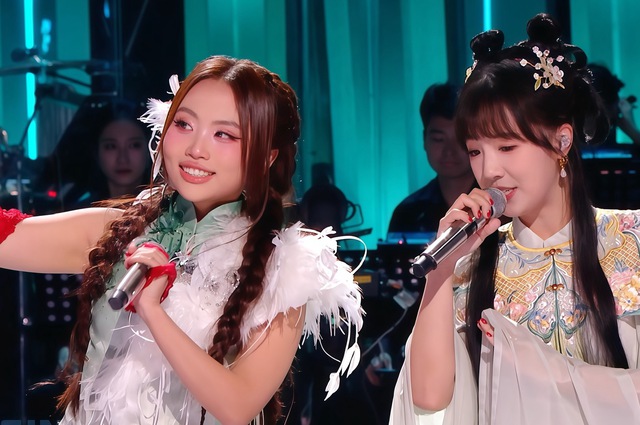 Phương Mỹ Chi hát cải lương, tiếp tục gây chú ý ở show quốc tế Phương Mỹ Chi hát cải lương, tiếp tục gây chú ý ở show quốc tế