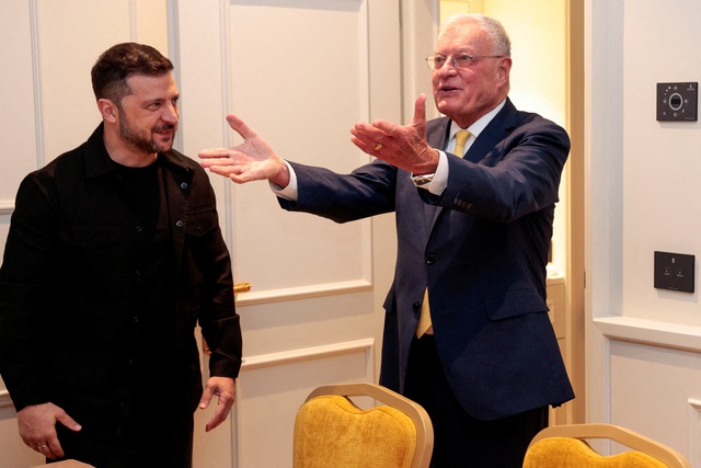 Viện trợ đổ dồn về Ukraine Viện trợ đổ dồn về Ukraine