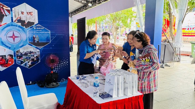 Tiết kiệm điện, không phải tiếc tiền mà là nghĩ đến người khác - Ảnh 3.
