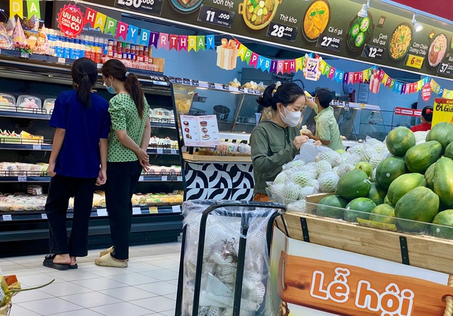 Sắp tới lương tối thiểu vùng có thể được tăng thêm bao nhiêu mỗi tháng?- Ảnh 2. Sắp tới lương tối thiểu vùng có thể được tăng thêm bao nhiêu mỗi tháng?- Ảnh 2.