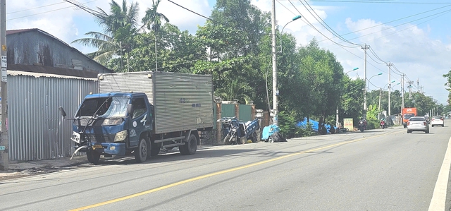 TP.HCM: Tai nạn liên hoàn ở xã Xuân Thới Sơn, 2 người bị thương nặng TP.HCM: Tai nạn liên hoàn ở xã Xuân Thới Sơn, 2 người bị thương nặng