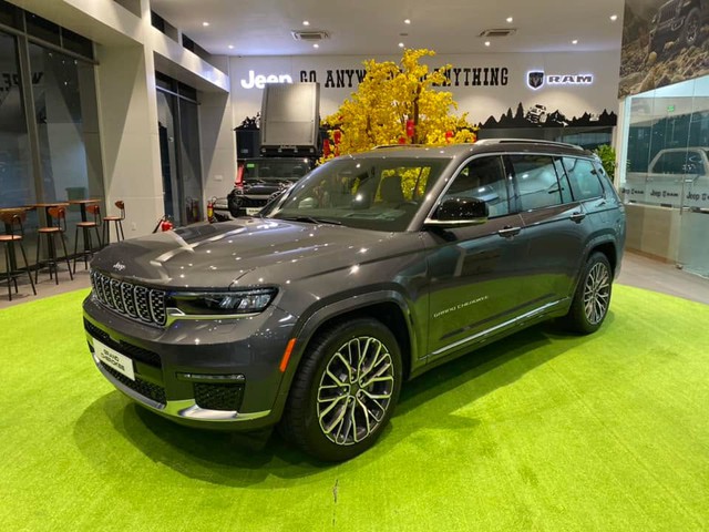 xe Jeep nhập Mỹ giảm gi&aacute; &lsquo;giật g&acirc;n&rsquo; tại Việt Nam, s&acirc;u nhất gần 3 tỉ  - Ảnh 2.