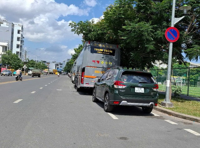 Có bảng cấm vẫn đậu xe- Ảnh 2.