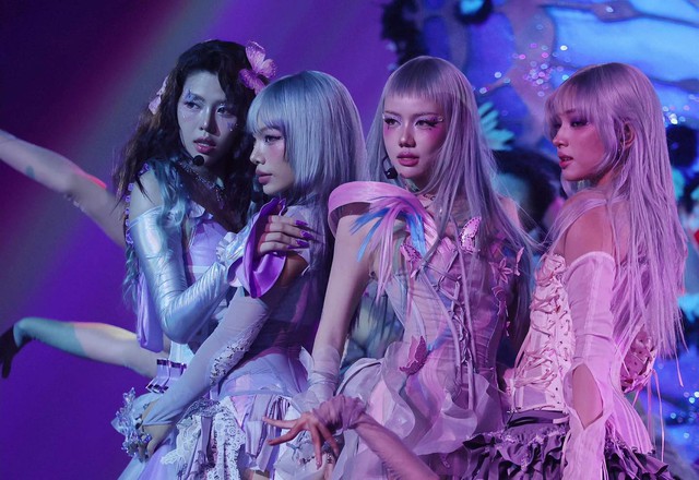 Showbiz 12.7: NSND Mỹ Uyên 'gây sốc'; Phương Ly ra sao ở ‘Em xinh say hi'?- Ảnh 2. Showbiz 12.7: NSND Mỹ Uyên 'gây sốc'; Phương Ly ra sao ở ‘Em xinh say hi'?- Ảnh 2.