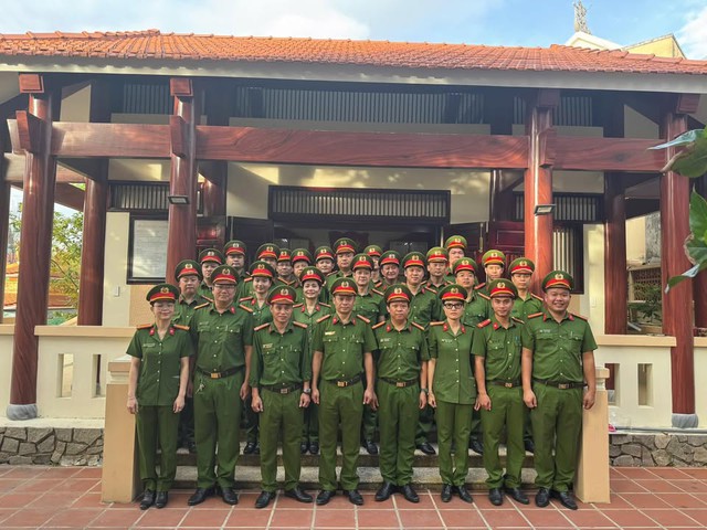 Công an TP.Đà Nẵng đặt mục tiêu kéo giảm phạm pháp hình sự- Ảnh 3. Công an TP.Đà Nẵng đặt mục tiêu kéo giảm phạm pháp hình sự- Ảnh 3.