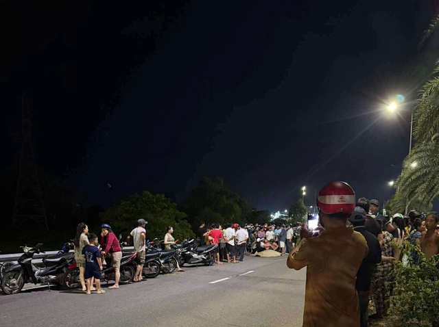 Đang đi bộ bất ngờ bánh xe đầu kéo lăn trúng, khiến người đàn ông tử vong - Ảnh 1.