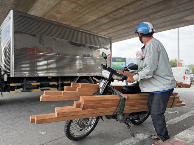 CSGT TP.HCM phạt hàng loạt 'xe tử thần' tung hoành trên đường phố - Ảnh 2.