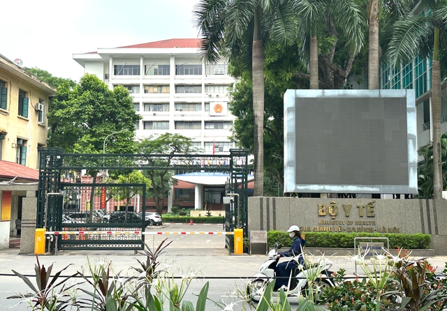 Bộ Y tế đề xuất hỗ trợ tiền cho phụ nữ sinh đủ 2 con - Ảnh 1.