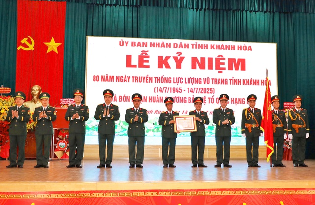 Khánh Hòa kỷ niệm 80 năm ngày truyền thống lực lượng vũ trang- Ảnh 1.