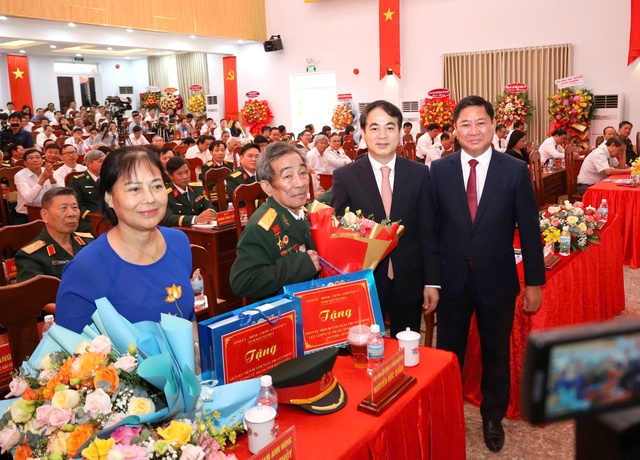 Khánh Hòa kỷ niệm 80 năm ngày truyền thống lực lượng vũ trang- Ảnh 2.