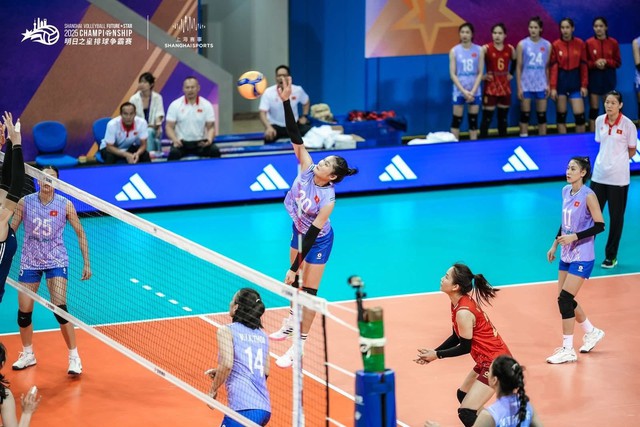 Đội tuyển b&oacute;ng chuyền Việt Nam đ&aacute;nh bại CLB của Brazil tại giải Thượng Hải Future Stars - Ảnh 1.