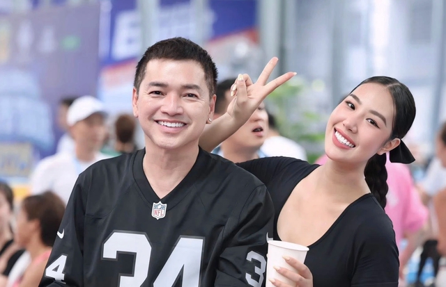 Tăng Khánh Chi và Quang Minh: Hạnh phúc đón con trai ở tuổi 65 - Ảnh 1.
