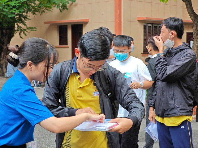 9 trường đại học cùng chia sẻ cách đăng ký xét tuyển đại học năm 2025 - Ảnh 1.