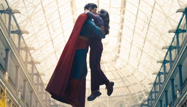 Lý do Ấn Độ cắt 41 giây khỏi phim 'Superman'- Ảnh 1. Lý do Ấn Độ cắt 41 giây khỏi phim 'Superman'- Ảnh 1.