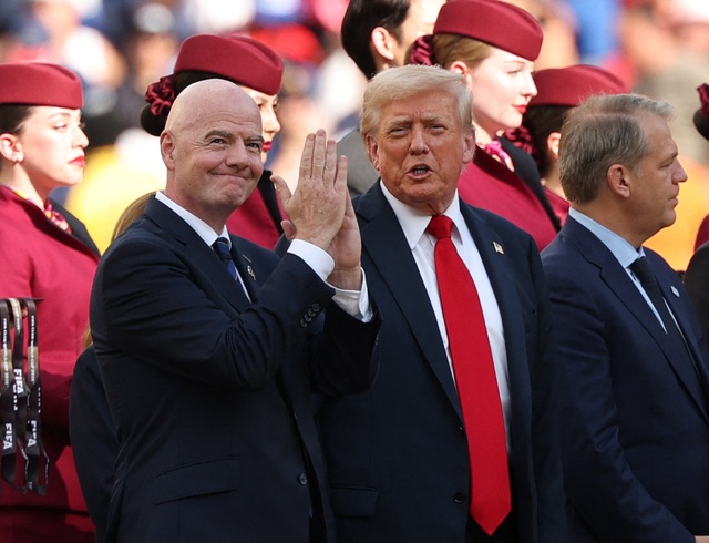 ‘Độc lạ’ Club World Cup: Tổng thống Trump giữ cúp xịn, đội vô địch Chelsea chỉ nhận bản sao- Ảnh 6. ‘Độc lạ’ Club World Cup: Tổng thống Trump giữ cúp xịn, đội vô địch Chelsea chỉ nhận bản sao- Ảnh 6.