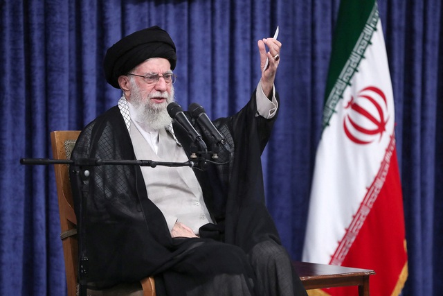 Lãnh tụ tối cao Iran gửi thông điệp cứng rắn đến Mỹ, Israel
