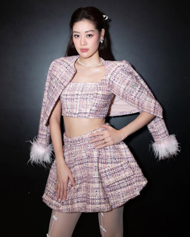 Thiết kế dạ tweed tạo điểm nhấn cá nhân cho nàng hiện đại- Ảnh 5. Thiết kế dạ tweed tạo điểm nhấn cá nhân cho nàng hiện đại- Ảnh 5.