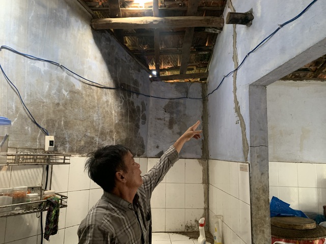 Dân lo lắng vì nhà bị rạn nứt do thi công cao tốc Bắc - Nam- Ảnh 4. Dân lo lắng vì nhà bị rạn nứt do thi công cao tốc Bắc - Nam- Ảnh 4.