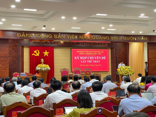 Đắk Lắk chi hơn 50 tỉ đồng hỗ trợ cán bộ sau sáp nhập- Ảnh 1.