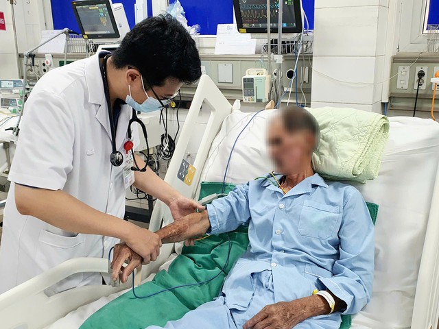 3 bệnh nhân ăn tiết canh lợn ở Hưng Yên đang bình phục 3 bệnh nhân ăn tiết canh lợn ở Hưng Yên đang bình phục