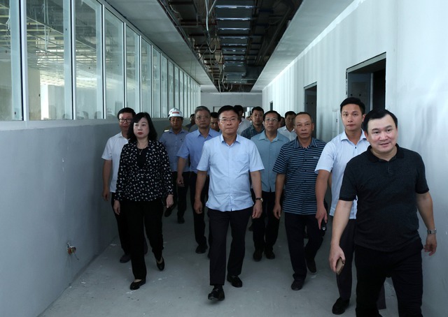 Bệnh viện Bạch Mai, Việt Đức 2 vẫn chậm, Bộ Y tế phải báo cáo Thủ tướng - Ảnh 1.