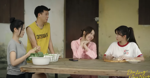 Phim Dịu dàng màu nắng tập 33: Xuân chọn Nghĩa thay vì sếp Phong? - Ảnh 2.