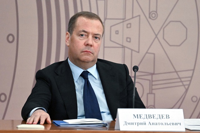 Ông Medvedev cảnh báo phương Tây Ông Medvedev cảnh báo phương Tây