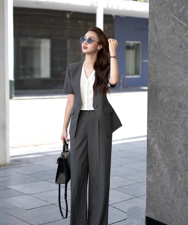 Thời trang công sở mùa hè – tối giản nhưng không nhạt nhòa Thời trang công sở mùa hè – tối giản nhưng không nhạt nhòa
