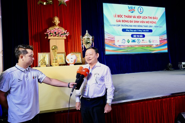 Trường Đại học Đồng Tháp tổ chức giải sinh viên, khánh thành mặt sân tiền tỉ- Ảnh 3.