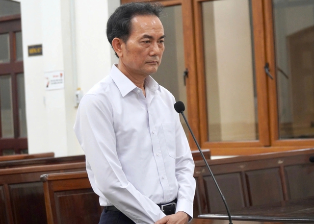Xét xử cựu Phó chủ tịch UBND tỉnh Đồng Nai Võ Văn Chánh Xét xử cựu Phó chủ tịch UBND tỉnh Đồng Nai Võ Văn Chánh