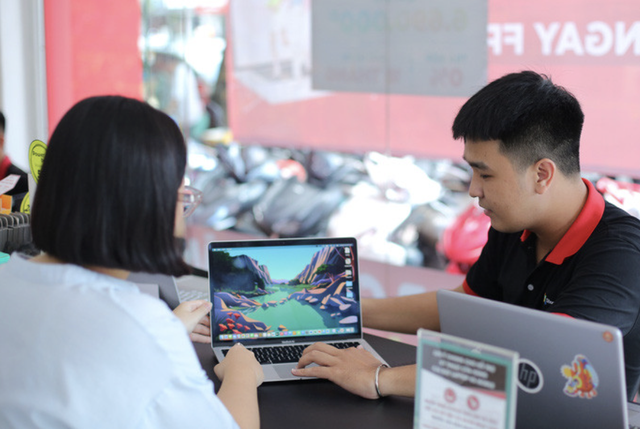 FPT Shop mang đến ưu đãi hấp dẫn cho tân sinh viên trong mùa tựu trường 2025 - Ảnh 1.
