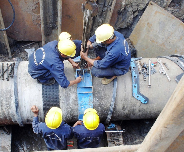 Hàng chục phường mới ở TP.HCM cúp nước trong 2 ngày cuối tuần - Ảnh 1.