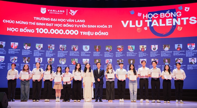 Học sinh xuất sắc trường THPT chuyên chọn Văn Lang để hiện thực hóa giấc mơ ĐH- Ảnh 3. Học sinh xuất sắc trường THPT chuyên chọn Văn Lang để hiện thực hóa giấc mơ ĐH- Ảnh 3.