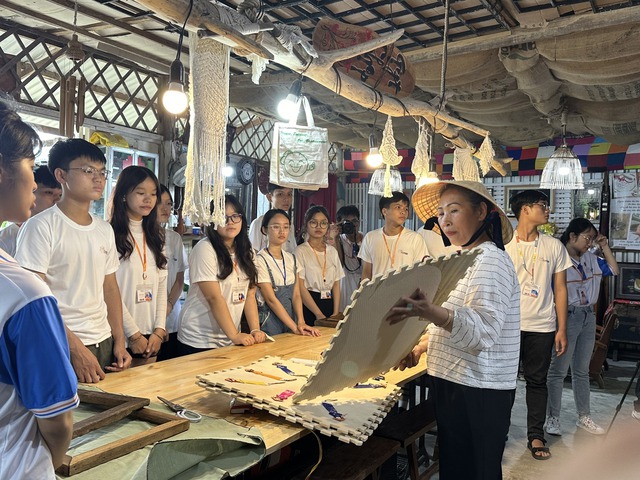 Khu vườn xanh của người khuyết tật