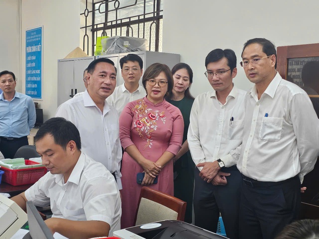 Thường trực HĐND TP.HCM làm việc tại xã Hồ Tràm, Xuyên Mộc và phường Vũng Tàu Thường trực HĐND TP.HCM làm việc tại xã Hồ Tràm, Xuyên Mộc và phường Vũng Tàu