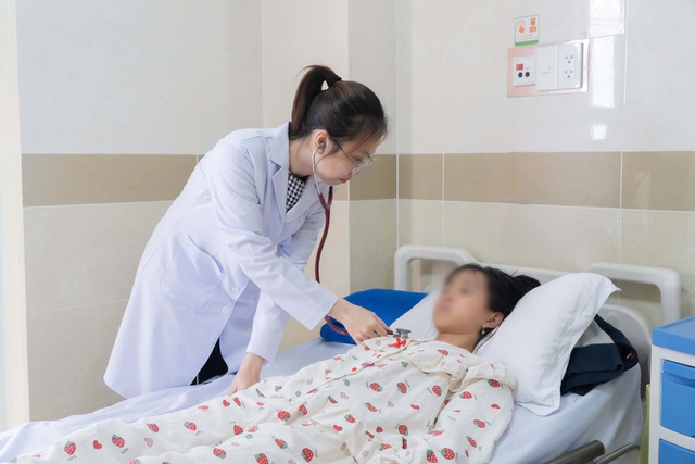 Bé gái 13 tuổi nguy kịch do biến chứng đái tháo đường type 1 - Ảnh 1.