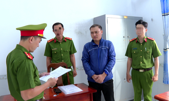 Cà Mau: Bắt tạm giam nhân viên ngân hàng lừa đảo 1 tỉ đồng