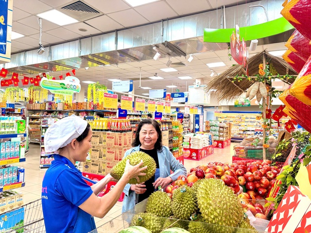 Khuyến mãi thực phẩm thiết yếu, giảm áp lực chi tiêu cho người nội trợ - Ảnh 2.