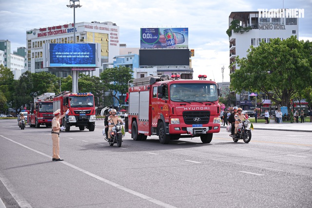 Mãn nhãn với màn biểu diễn võ thuật trong lễ ra quân của Công an tỉnh Gia Lai- Ảnh 30.